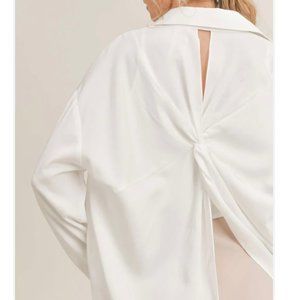 ISLAND BREEZE BUTTON DOWN SIZE LARGE